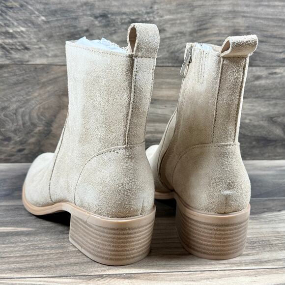 NIB Dolce Vita Bryson Lt Taupe Suede Booties 9M - Picture 6 of 9